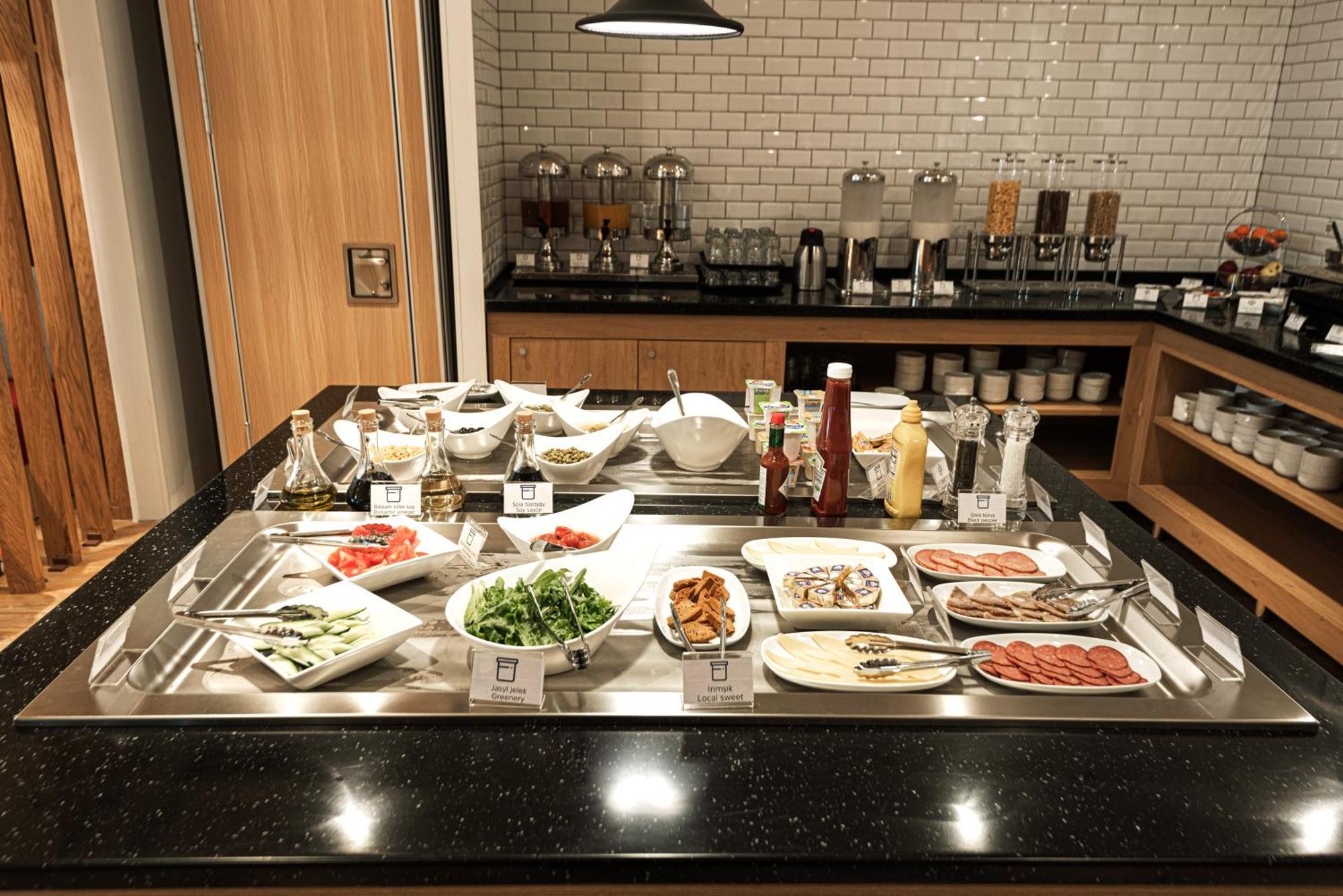 Holiday Inn Express - Astana - Turan By Ihg Exteriör bild